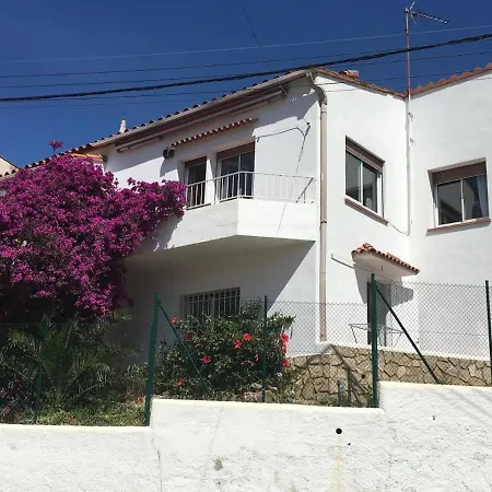 Colera 1 Villa
